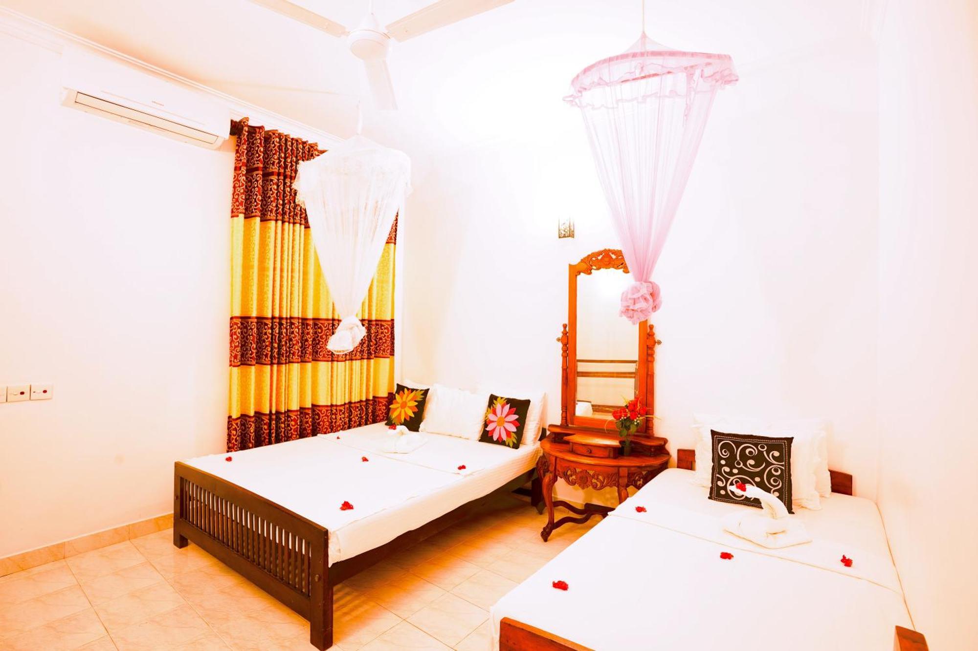 Frangipani Motel Galle Zewnętrze zdjęcie